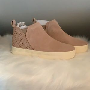 Dolce Vita Tasha Platform Sneaker Size 8